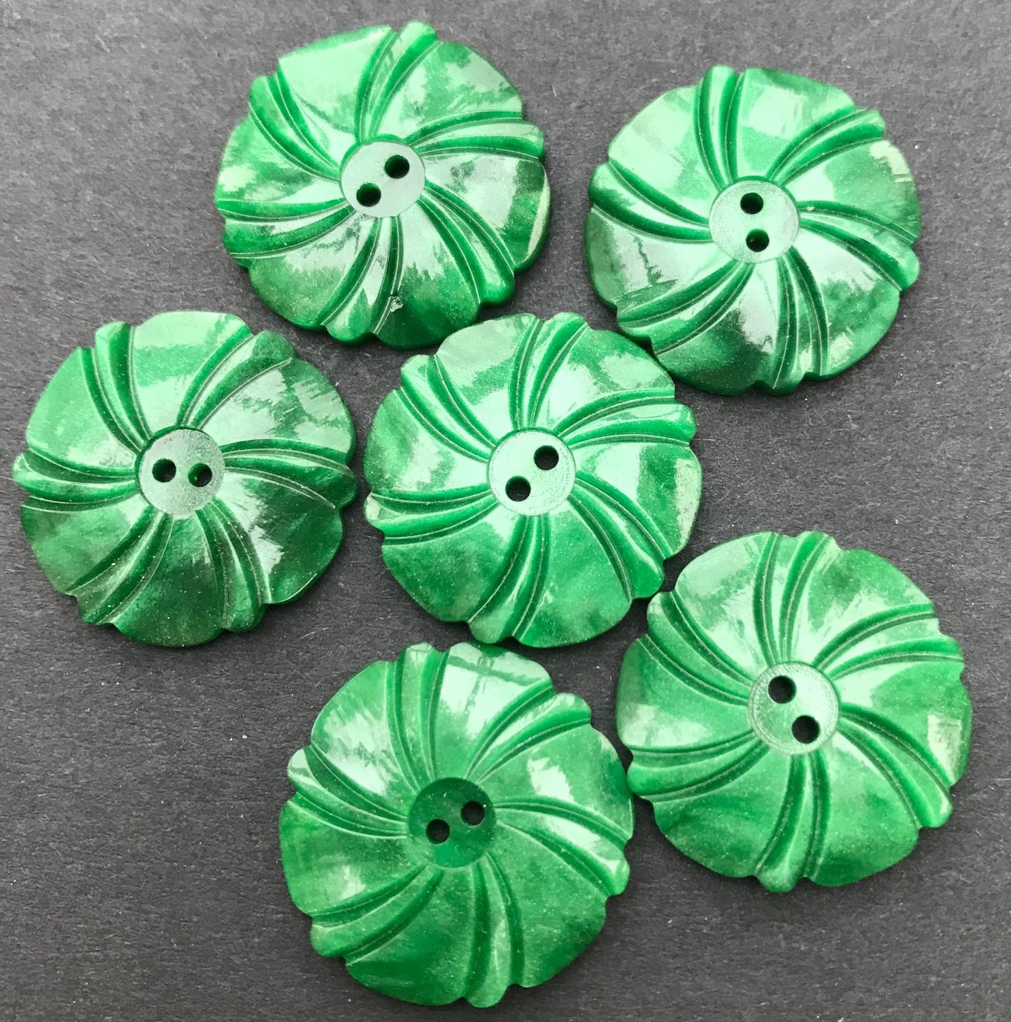 Emerald Green 1930s  Buttons 2.2cm or 1.7cm - Lots of 6 or Sheets of 24