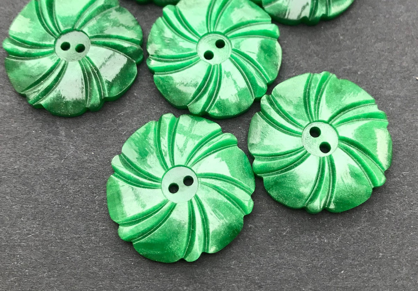 Emerald Green 1930s  Buttons 2.2cm or 1.7cm - Lots of 6 or Sheets of 24