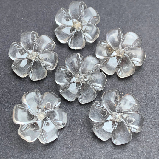 6 Delightful Vintage 1.5cm or 1.8cm Flower Buttons