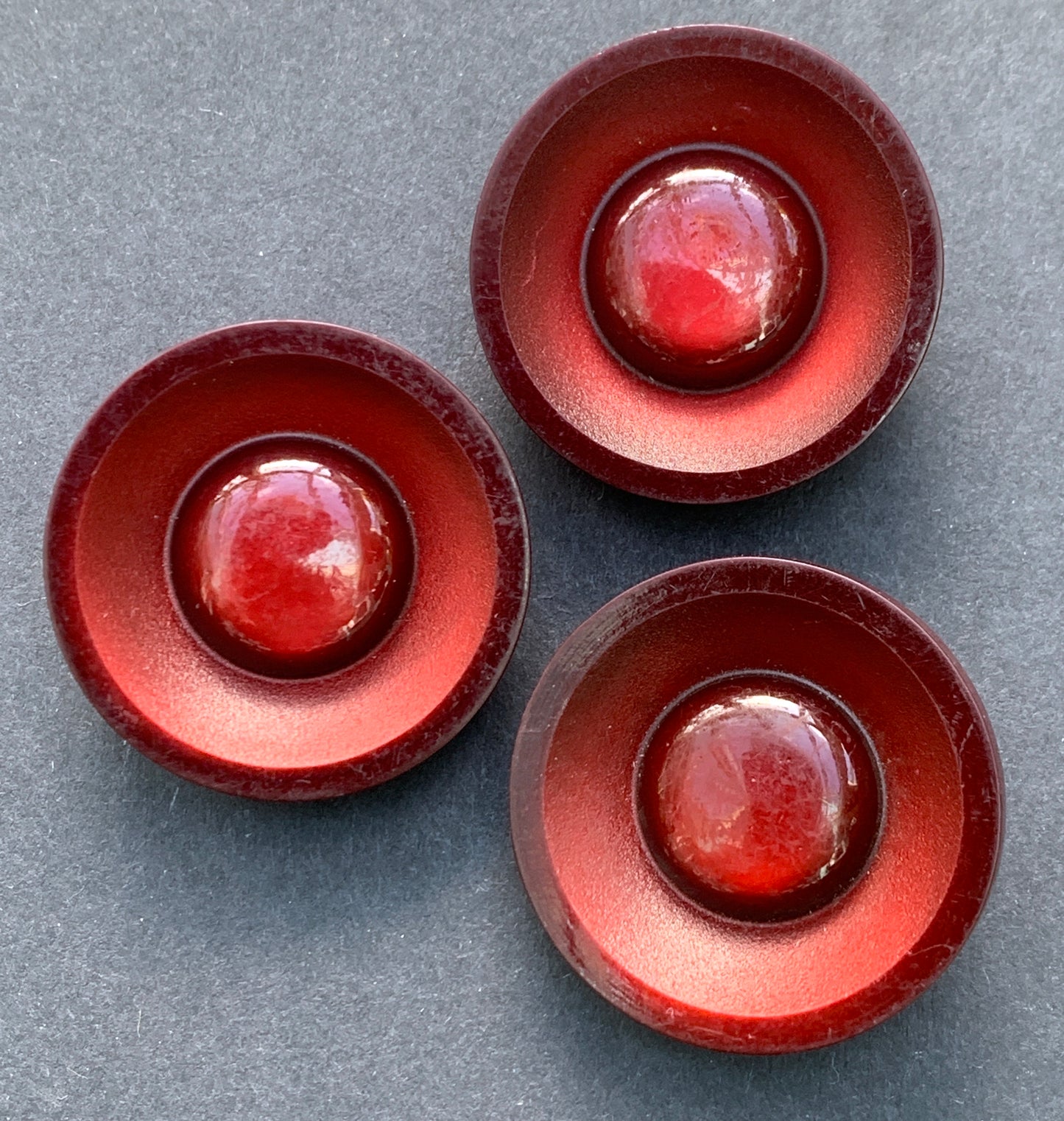 One Gorgeous 3cm Cranberry Coloured Vintage Button