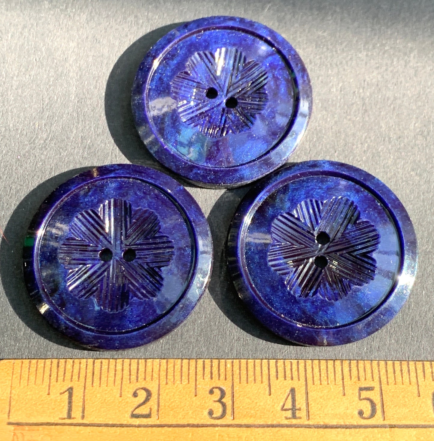 1 Midnight Blue Starburst 2.8cm Vintage Buttons