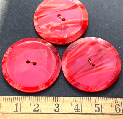 1 Shimmery 3.2cm Vintage Deep Magenta Red Moonglow Lucite Button