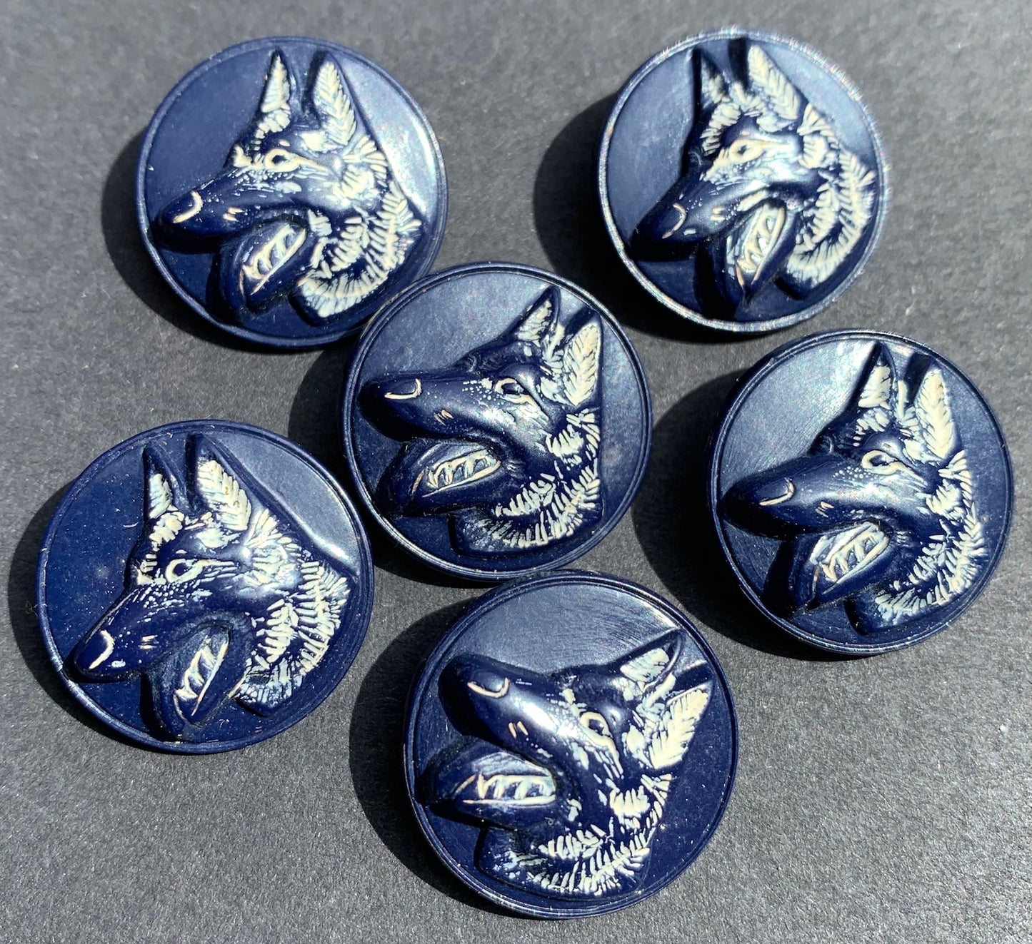 6 Vintage German Shepherd Dog Buttons - 2cm -Choice of Colours