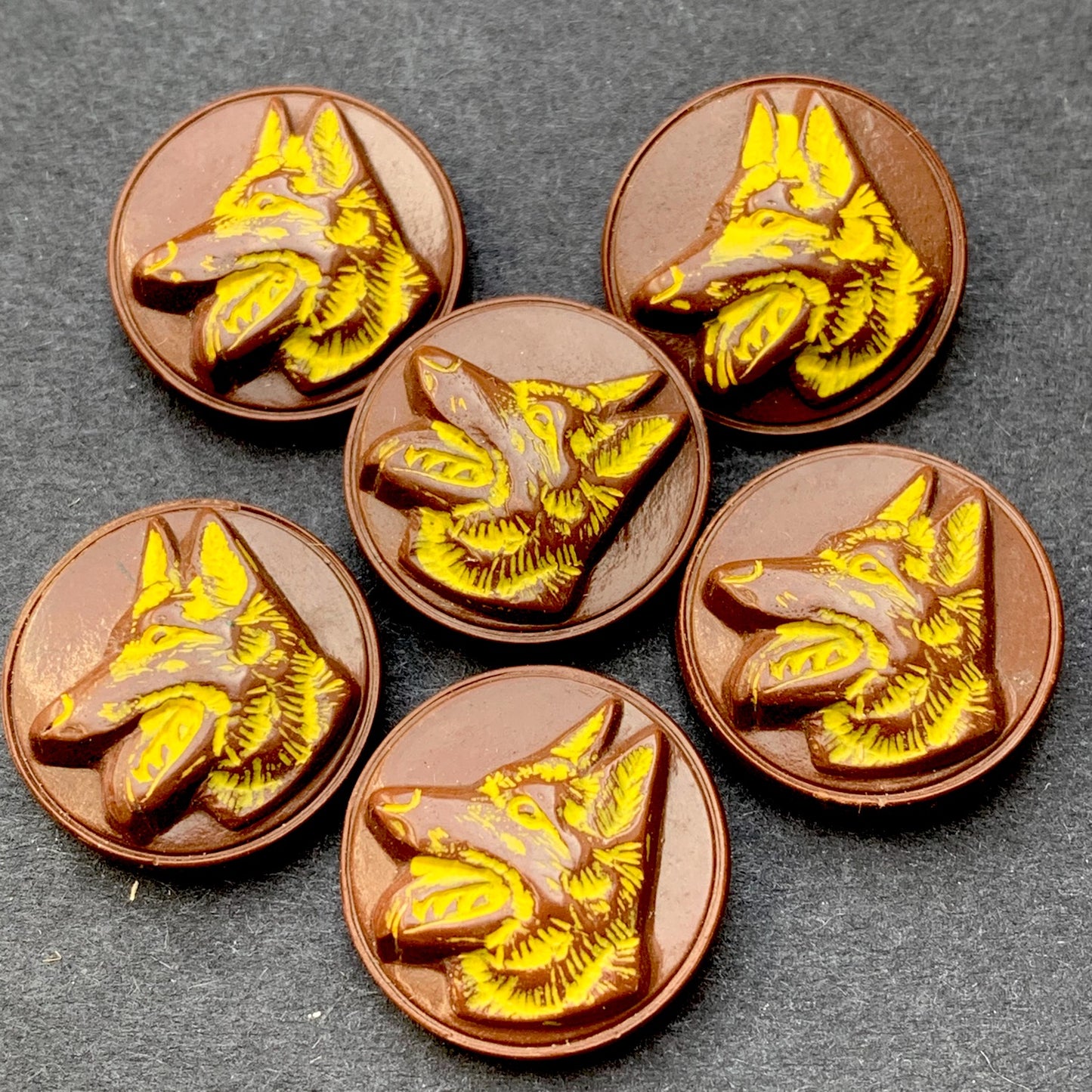 6 Vintage German Shepherd Dog Buttons - 2cm -Choice of Colours