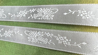 1m Vintage Swiss 1.5cm Floral Ivory White Ribbon