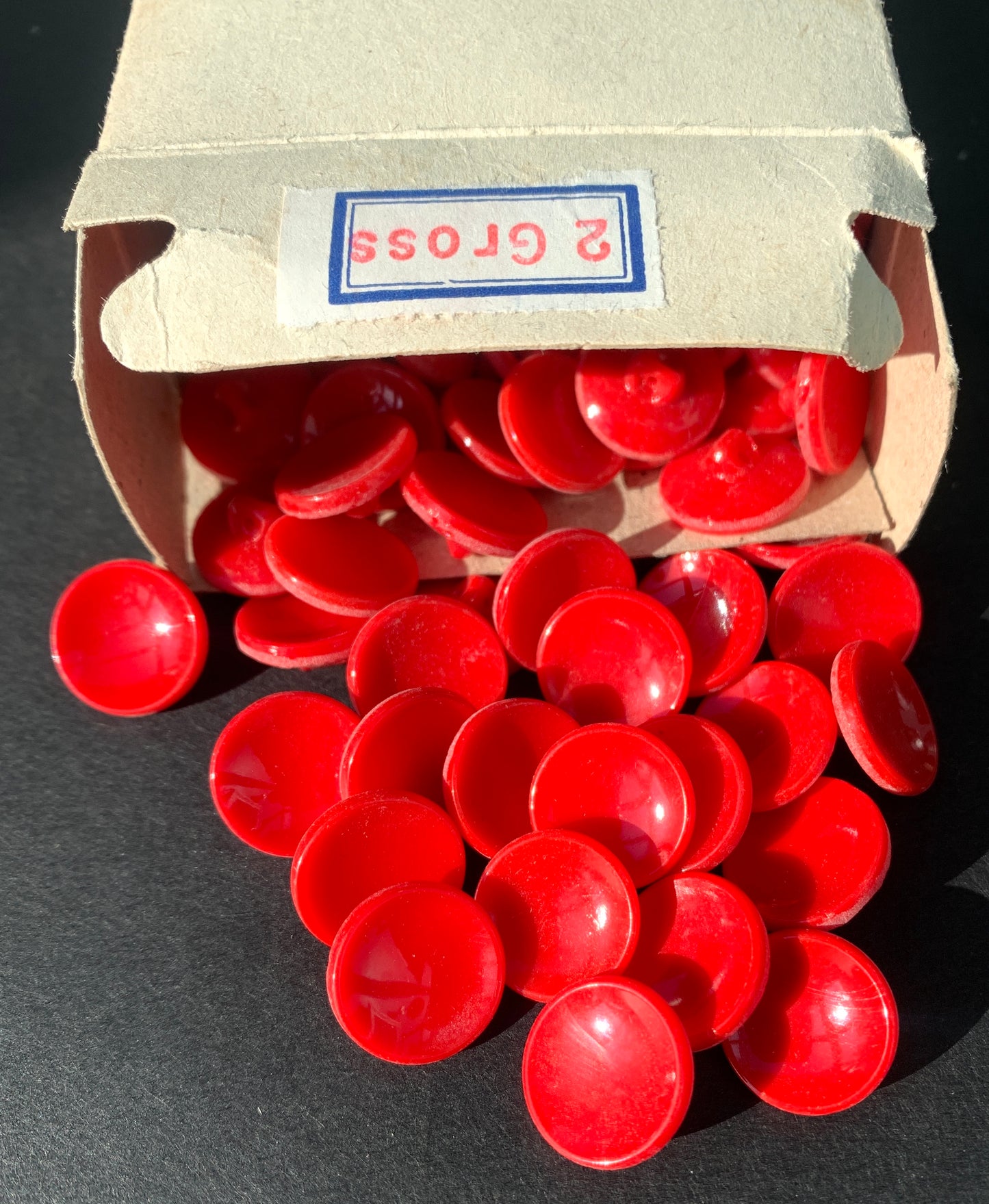 2 Gross -288 -Vintage Red 14mm Glass Buttons