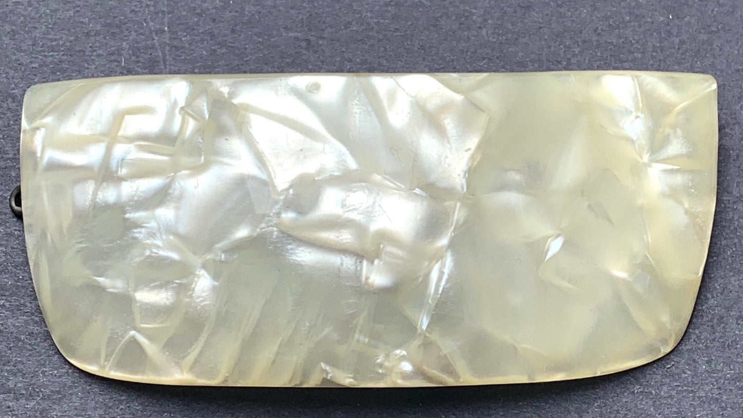 Big 9 x 4cm Pearly Lucite Vintage Hair Clip