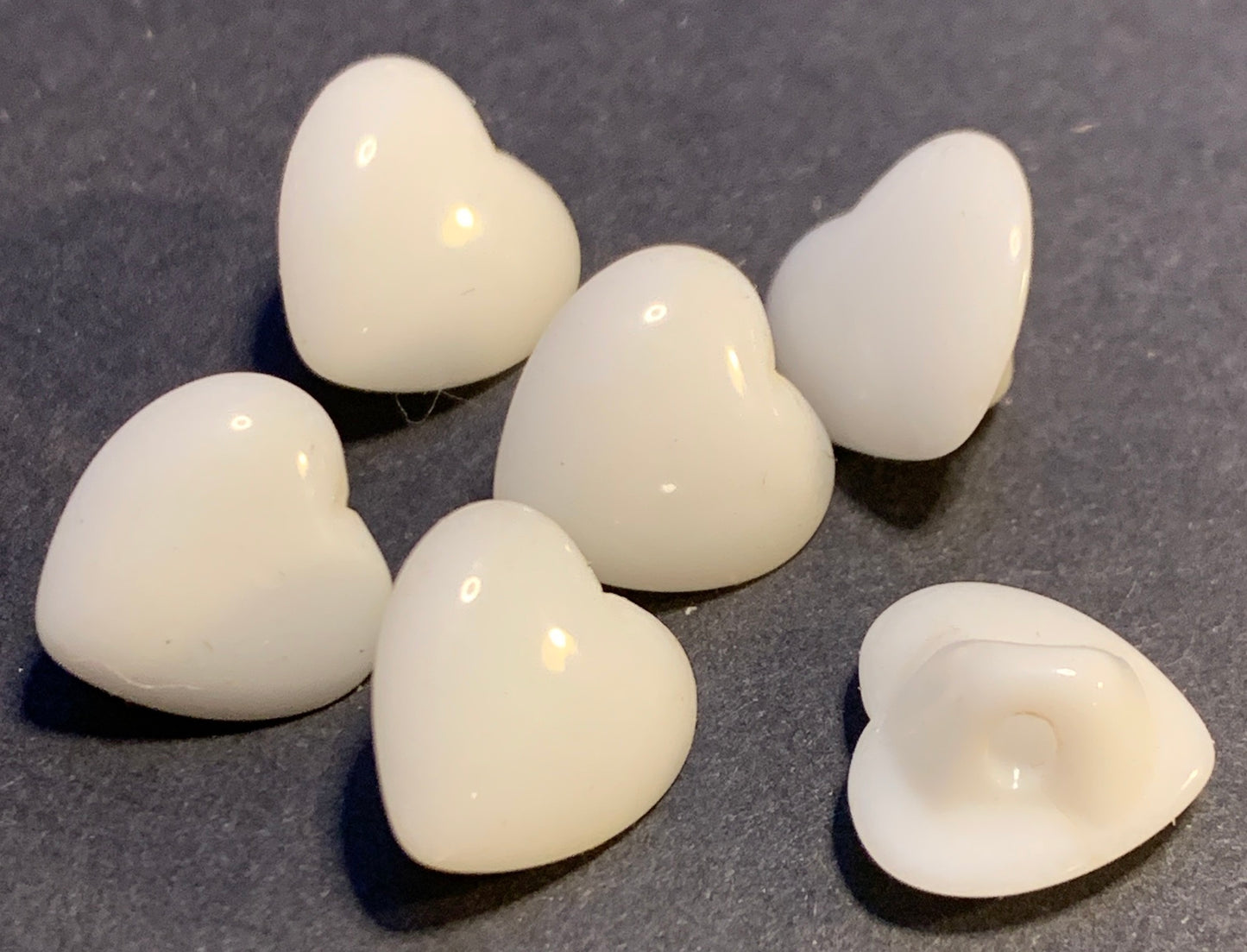 12 Vintage 1940s 1cm White Glass Heart Buttons