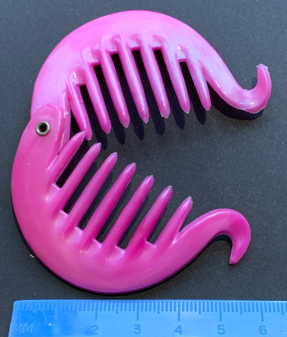 1960s Bright Pink 6cm Clincher / Banana Hair Grip