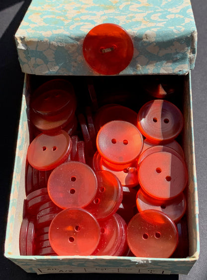 1 Gross (144) Soft Red Vintage 1.7cm Buttons