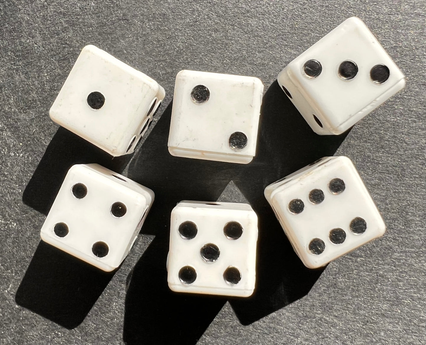 2 Vintage 9mm Dice