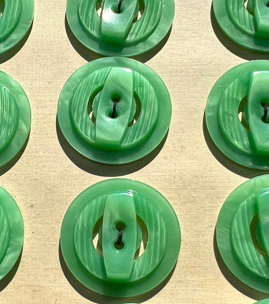 6 or 24 Vintage 1940s Grass Green Buttons 1.8 or 2.2cm