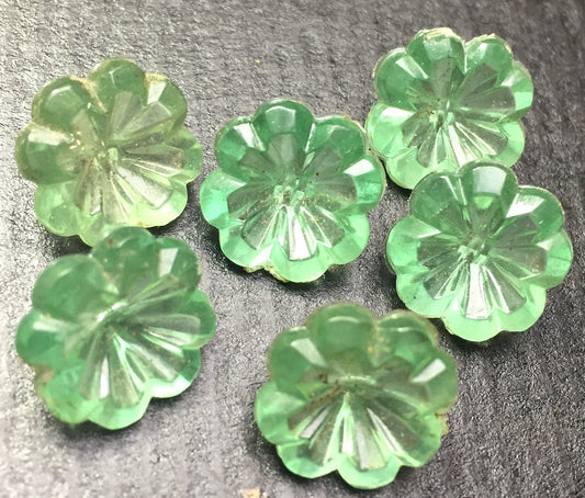 6 Emerald Green Vintage Flower Buttons -1.2cm wide