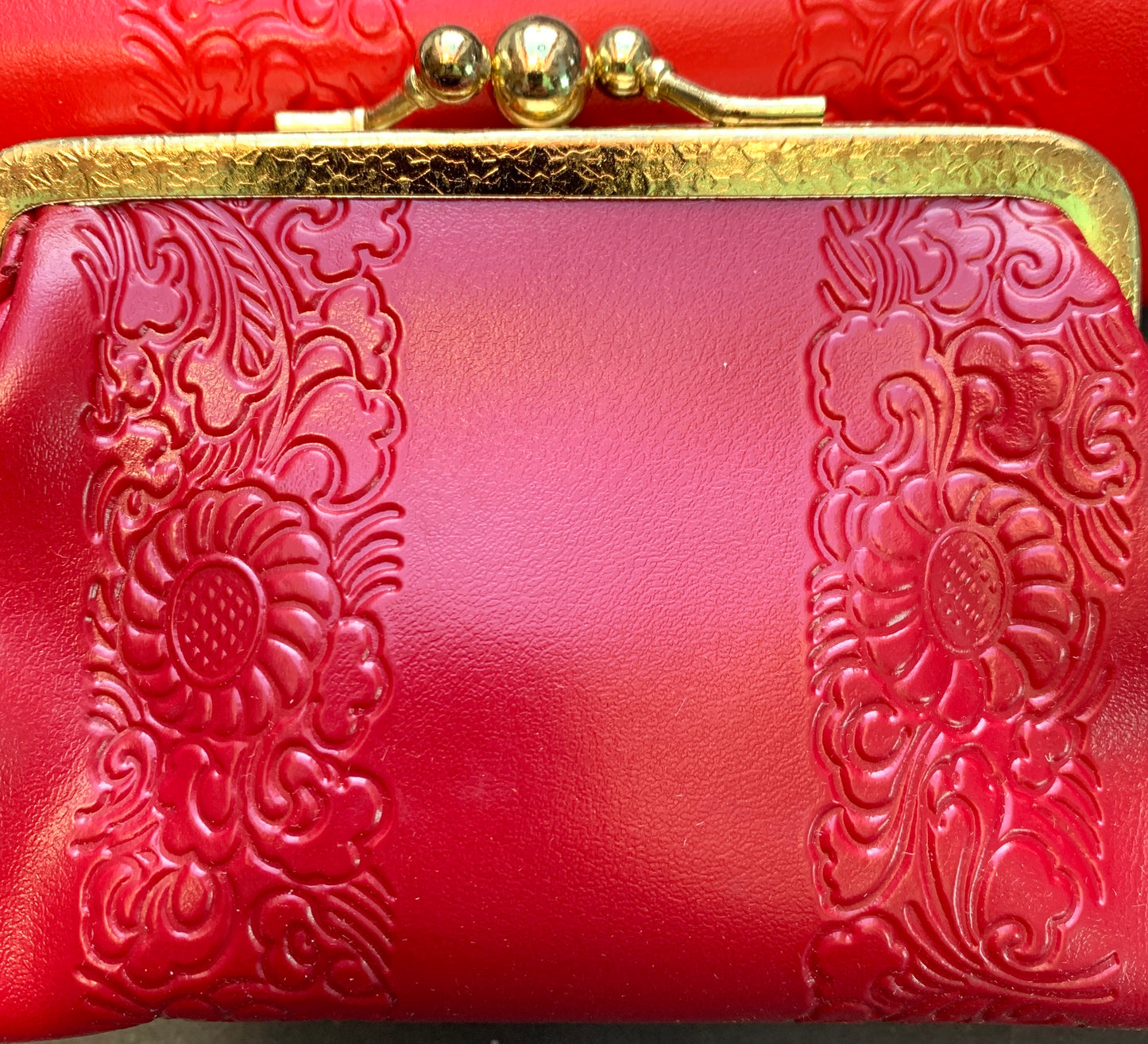 Embossed 1950s Clip Top Purse - Choice of 4 Colours