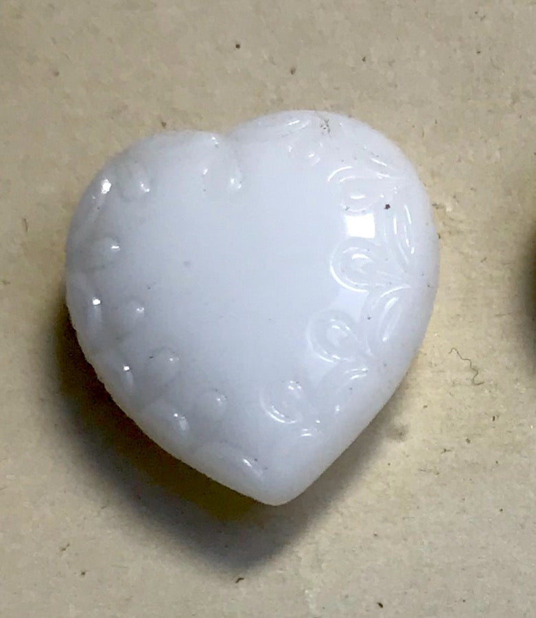 Delicately Etched Vintage 1940s 1.5cm White Glass Heart Buttons