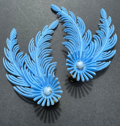 Exceptionally Enthusiastic 1950s Blue Clip-On Earrings