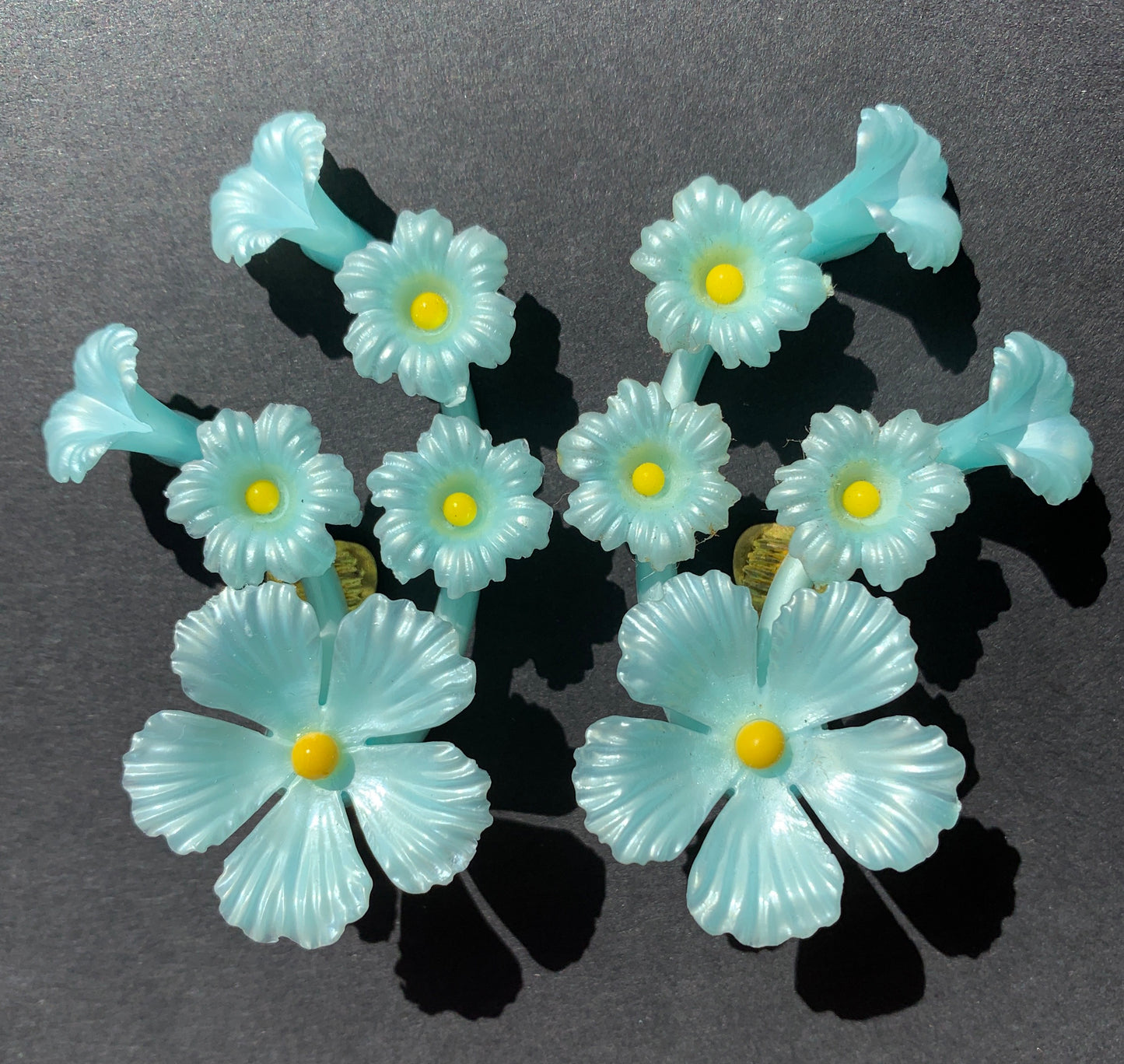 Gorgeous Vintage Shimmery Flowers Clip On Earrings
