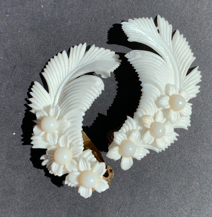 Pleasing Diamante Flower and Feather Vintage Clip-on Earrings