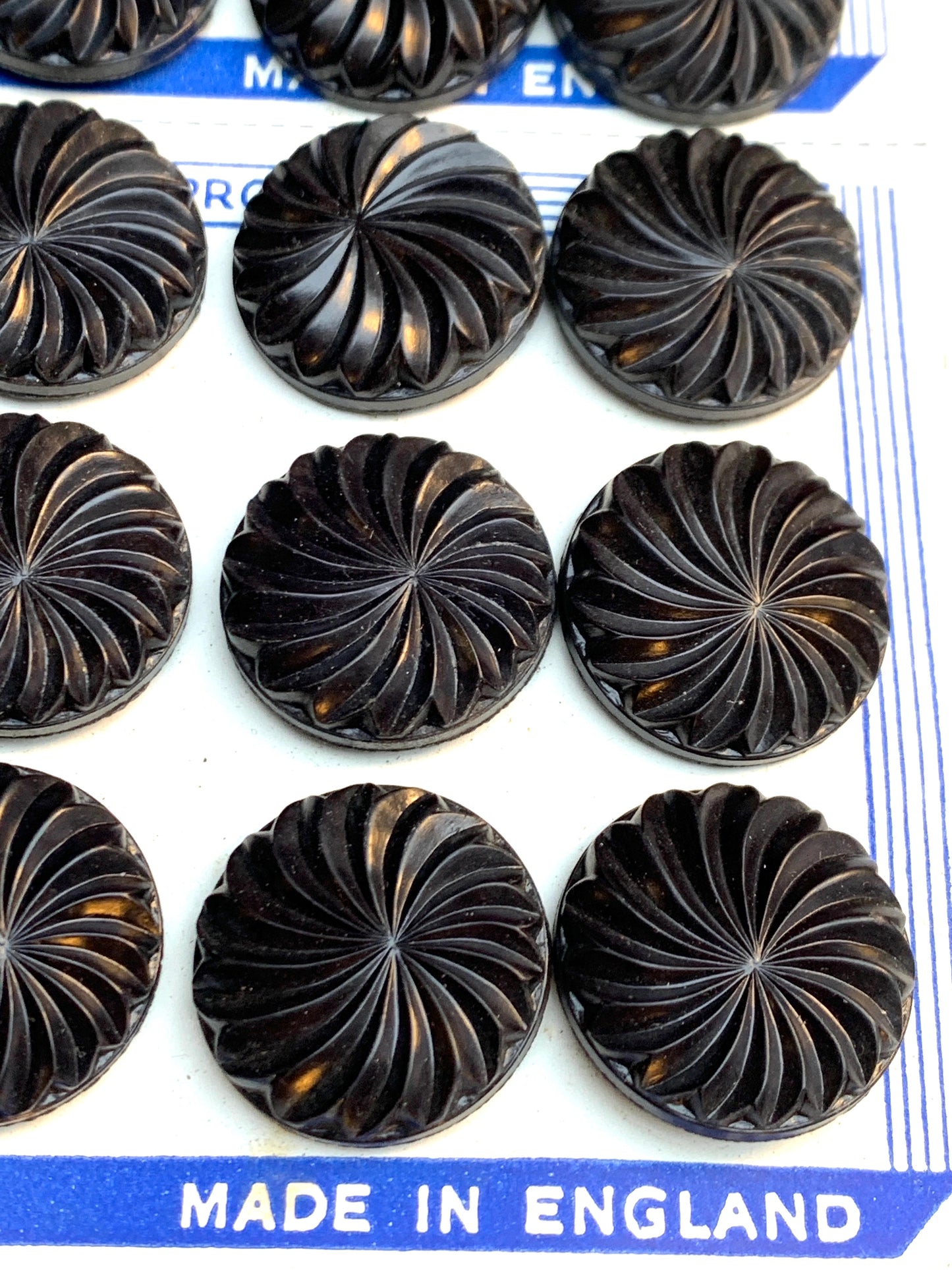 Lively 1940s 2.2cm or 1.8cm Black Bakelite Swirl Buttons -12 on Display Card or 6 Loose.
