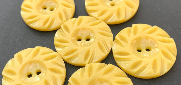 Happy Corn Yellow Swirly Vintage  2.2cm Buttons