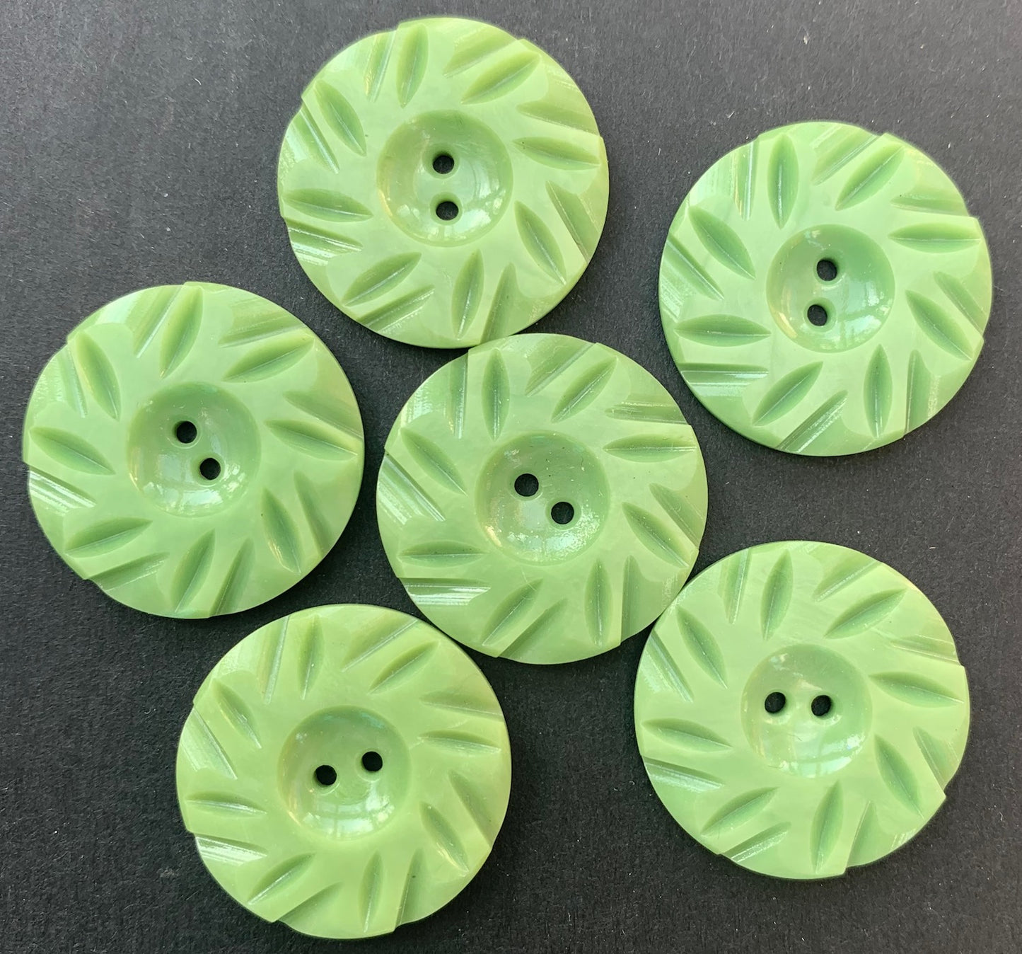 6 Twirly Lime Green Vintage  2.2cm Buttons