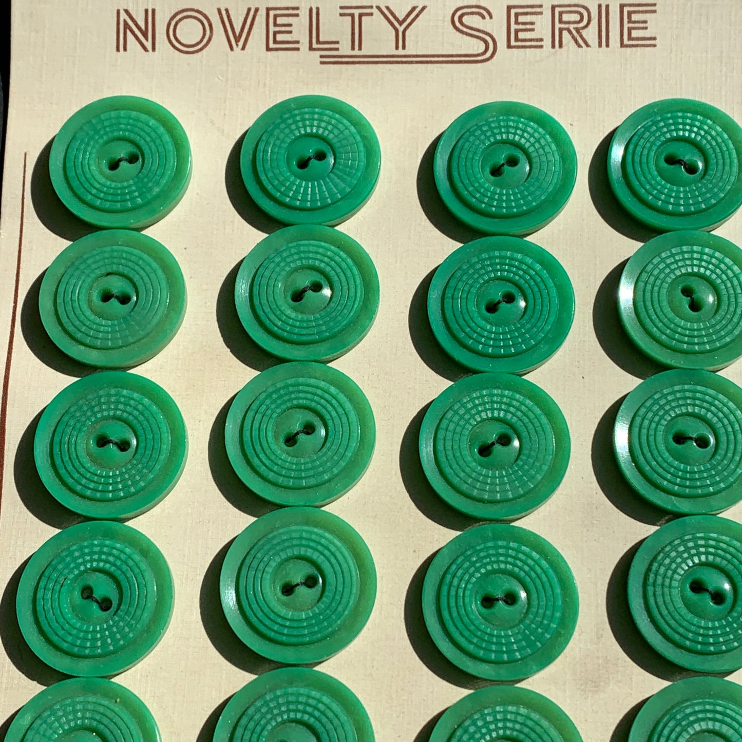 Jungle Green Vintage 2.2cm Buttons - 24 or 6