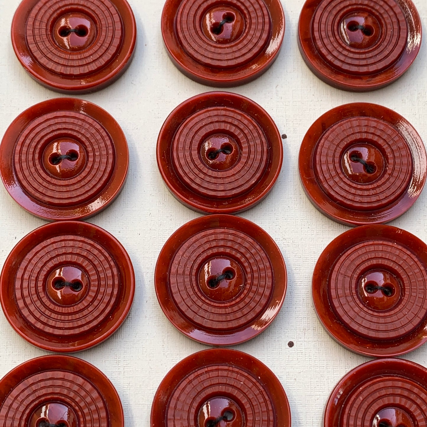 Dark Cinnamon Carved Vintage 2.2cm Buttons - 24, 5 or 6