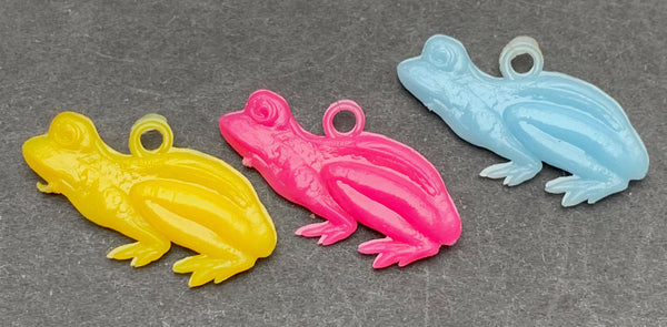 4 Vintage 2cm Frog Charms - And why not ?