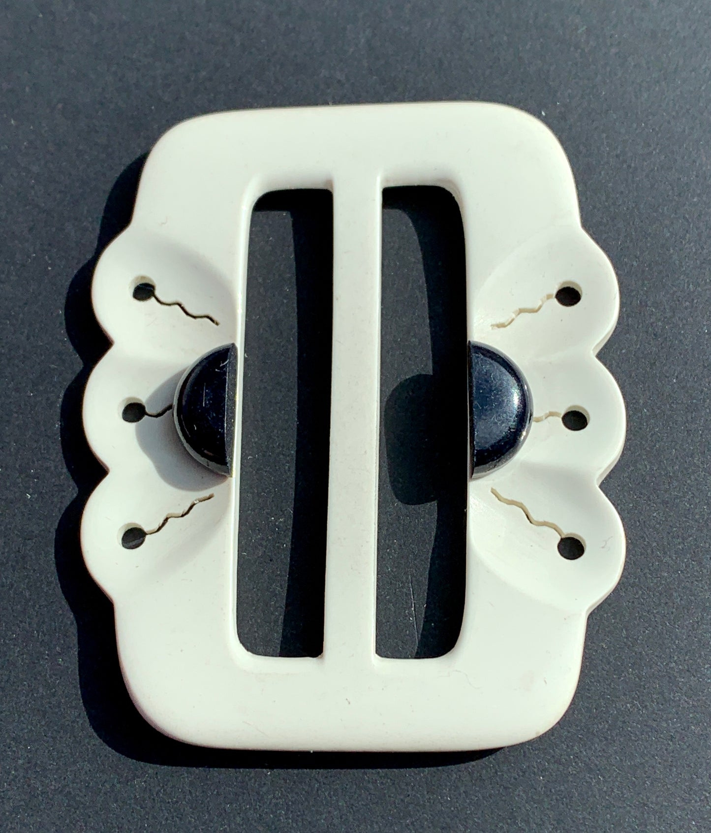 Exuberant Black and White 1940s French 8cm Belt Buckle