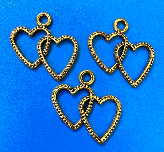 3 Gold Tone 2.3cm Intertwined Heart Charms