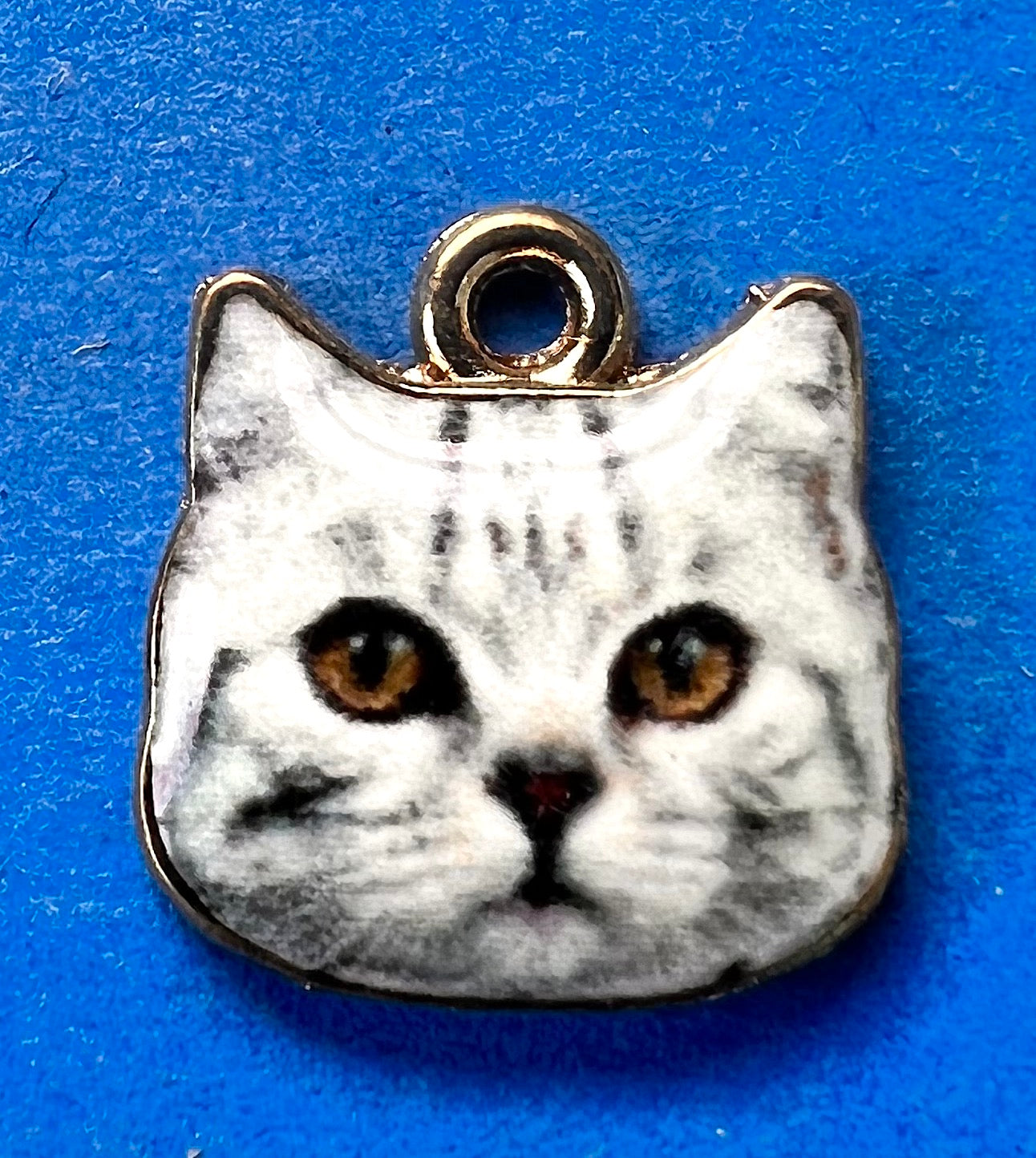 1.2cm  Inscrutable Enamel Cat Charms