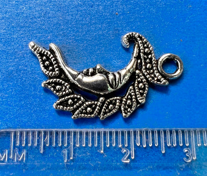 3 Crescent Moon 2.2cm Charms