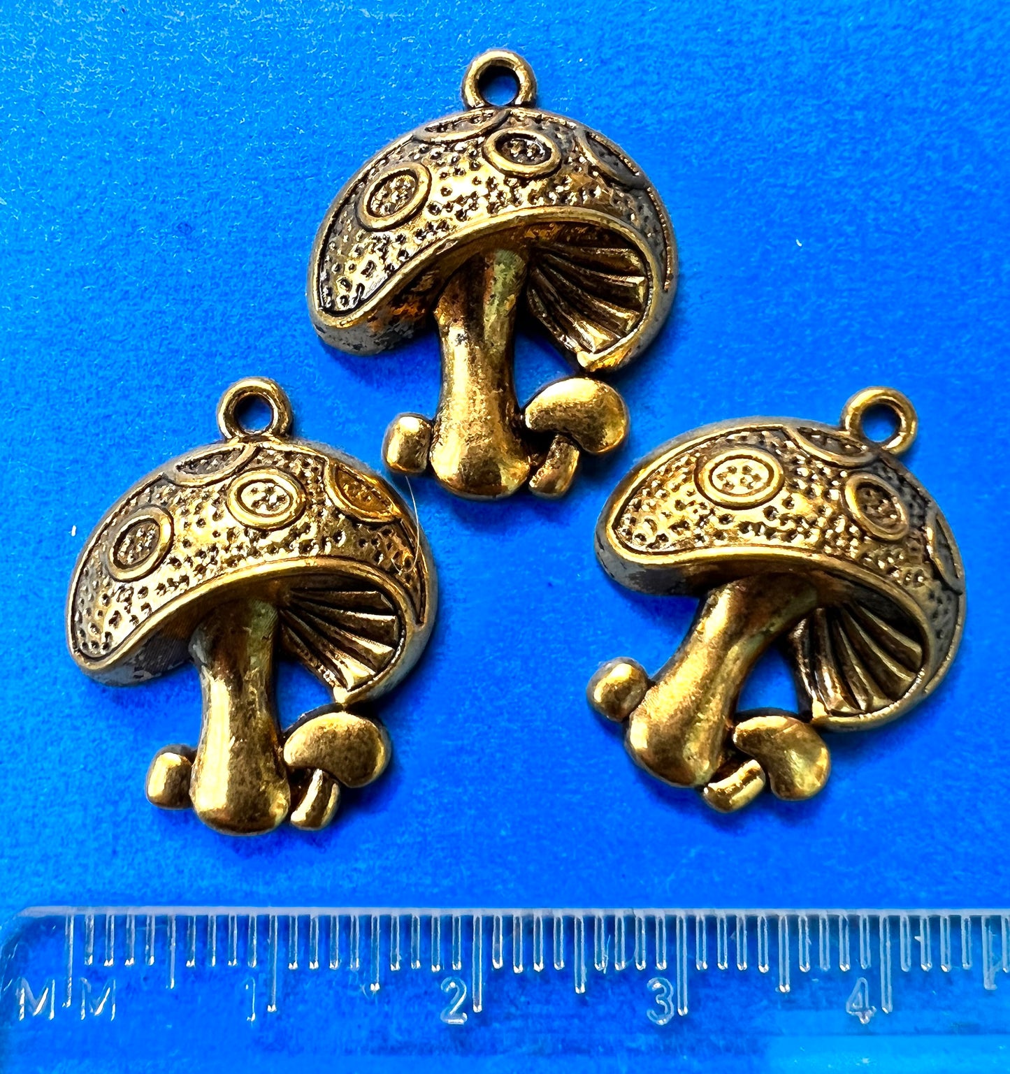 3 Gold Tone 2cm Mushroom, Toadstool, Fungi Charms/Pendants