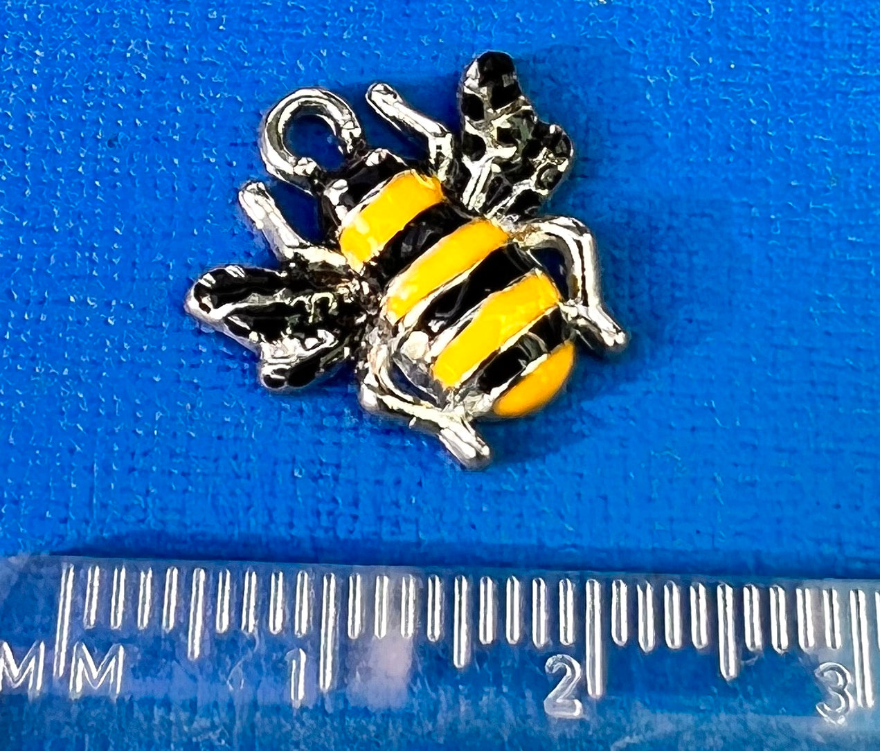 Busy Bumble Bee 1.5cm Enamel Charm / Pendant