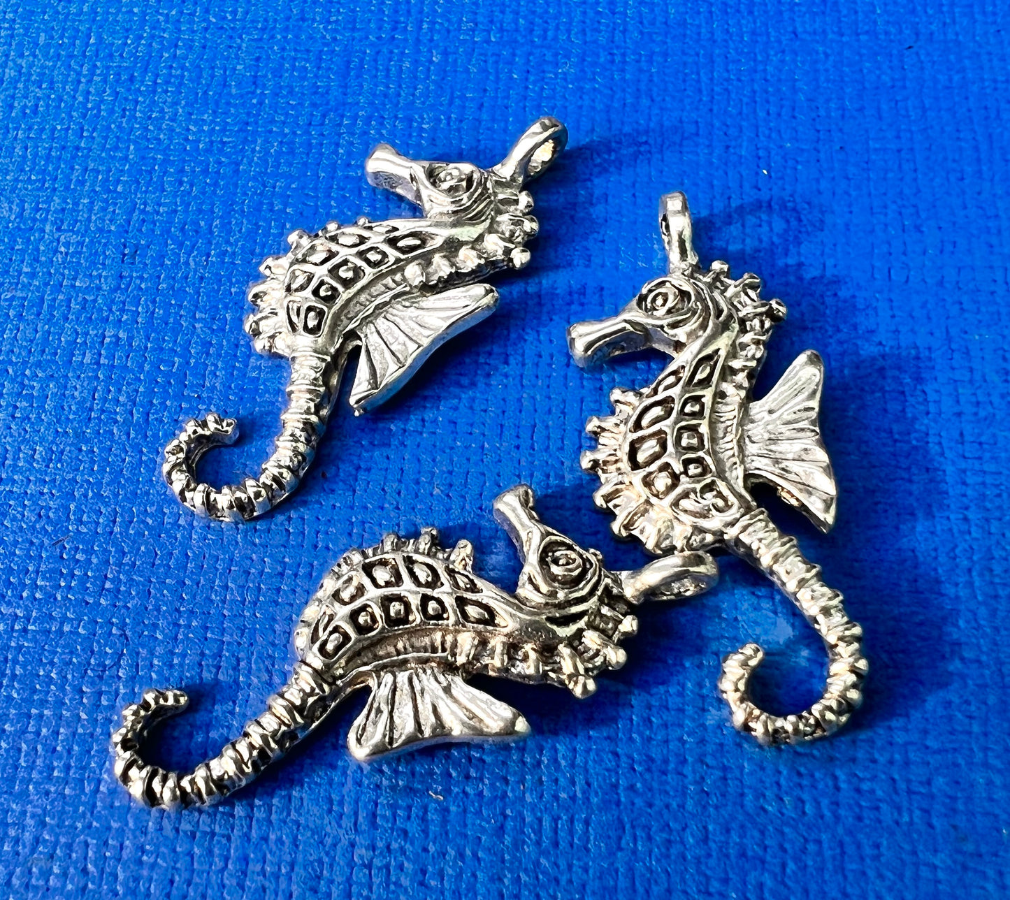 3 Jaunty Seahorse Charms / Pendants - 3cm long