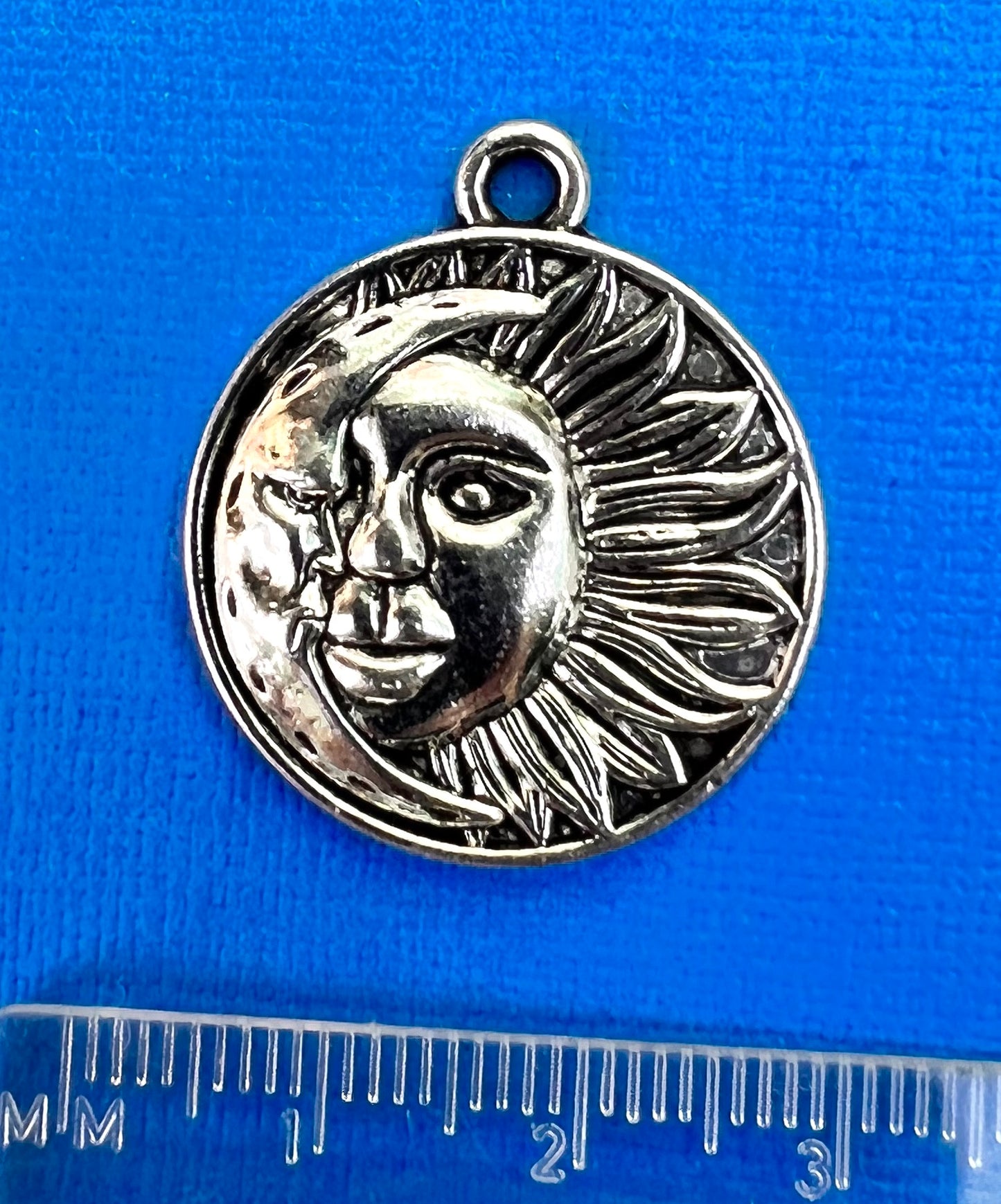 2.5cm Sun and Moon Silver Tone Pendant