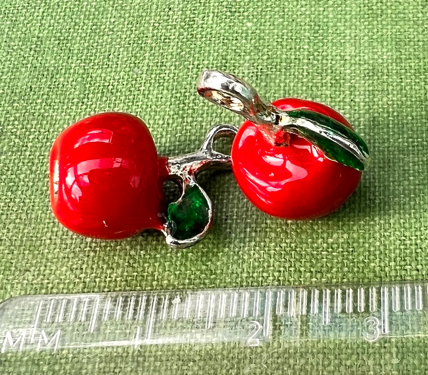 3D Shiny Enamel Apple 1.5cm Charm / Pendant