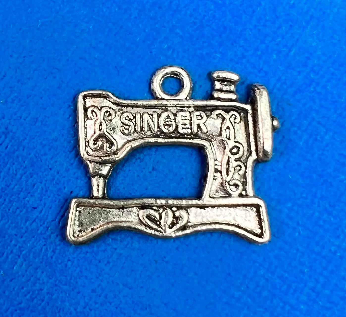 Old Fashioned Singer Sewing Machine Charm / Pendant - 2cm long