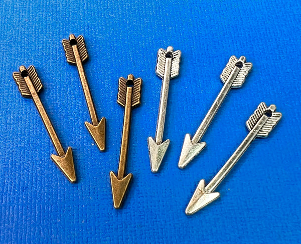 3 Arrow Charms / Pendants - 3cm long - Silver tone or Bronze tone.