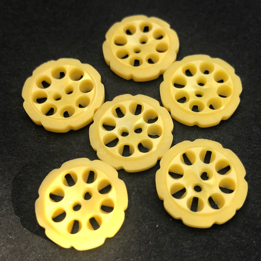 6 Soft Yellow 1.7cm or 2.2cm Vintage French Buttons