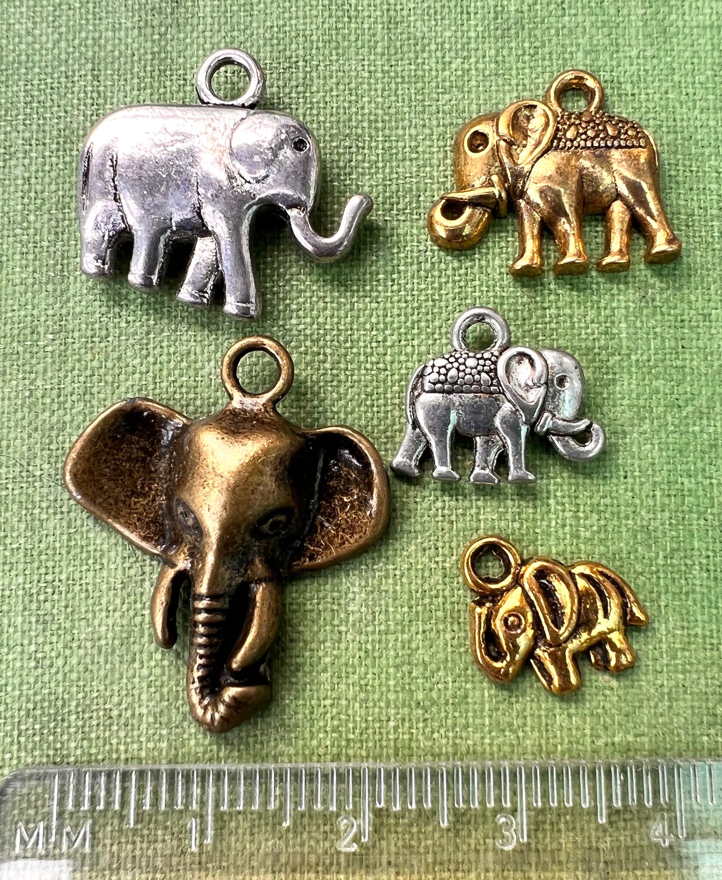 5 Little Elephant Charms