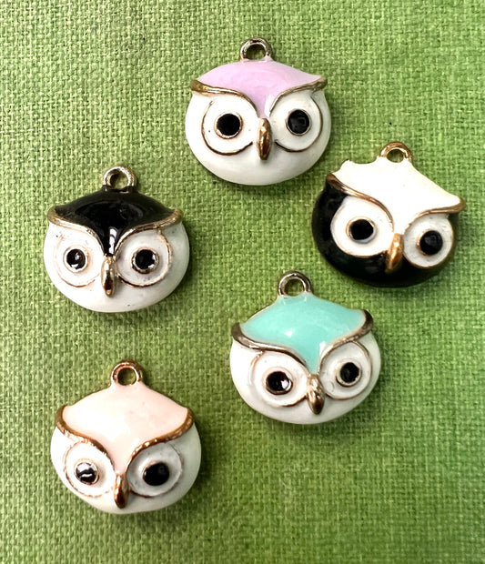 Quizzical Enamel Owl Head Charms / Pendants - 1.4cm wide - Choice of Colours