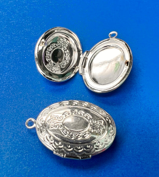 Subtle Oval Silver Tone 2cm Locket