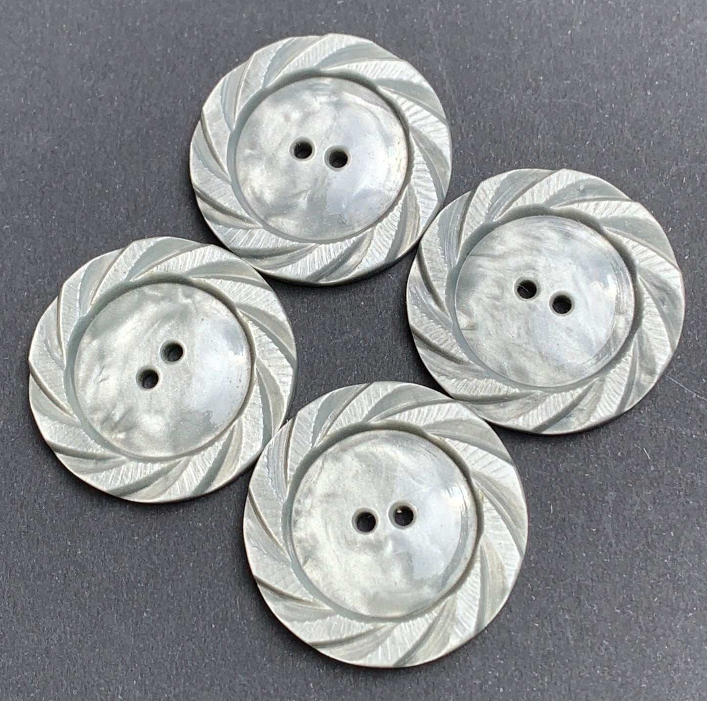 1 Shiny Grey Marbled Lucite 2.8cm Vintage Buttons
