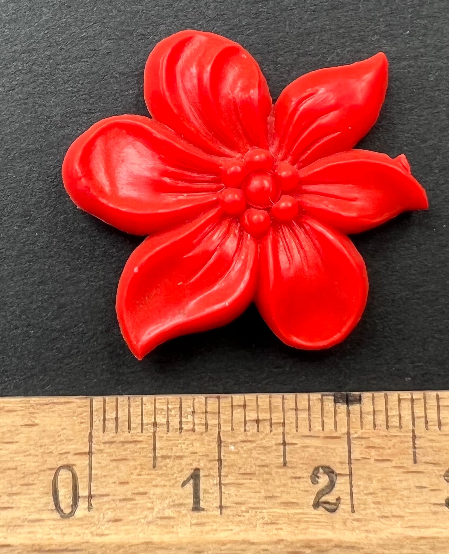 Charming Vintage Flower Cabochons - 2cm - 3cm wide