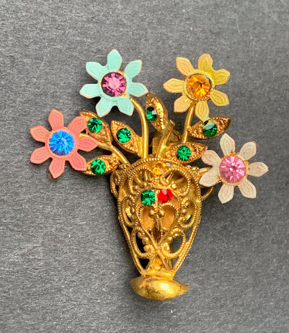 Delightful Vintage Diamante Vase of Flowers Brooch...