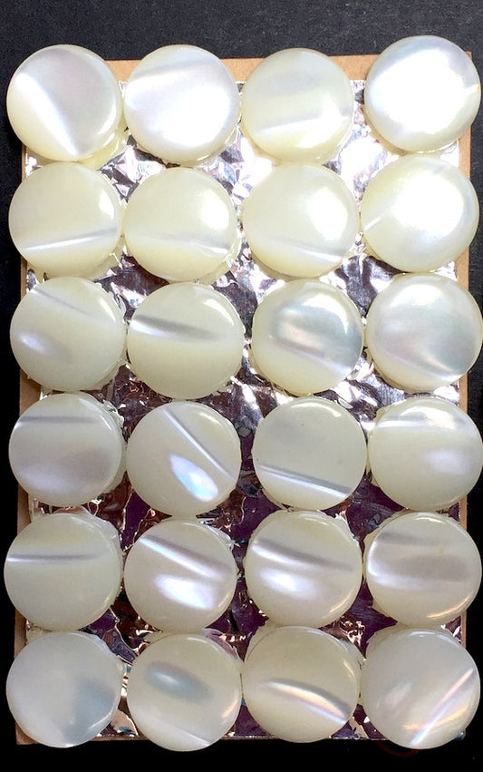 24 Vintage Japanese Mother of Pearl 1.2cm Buttons