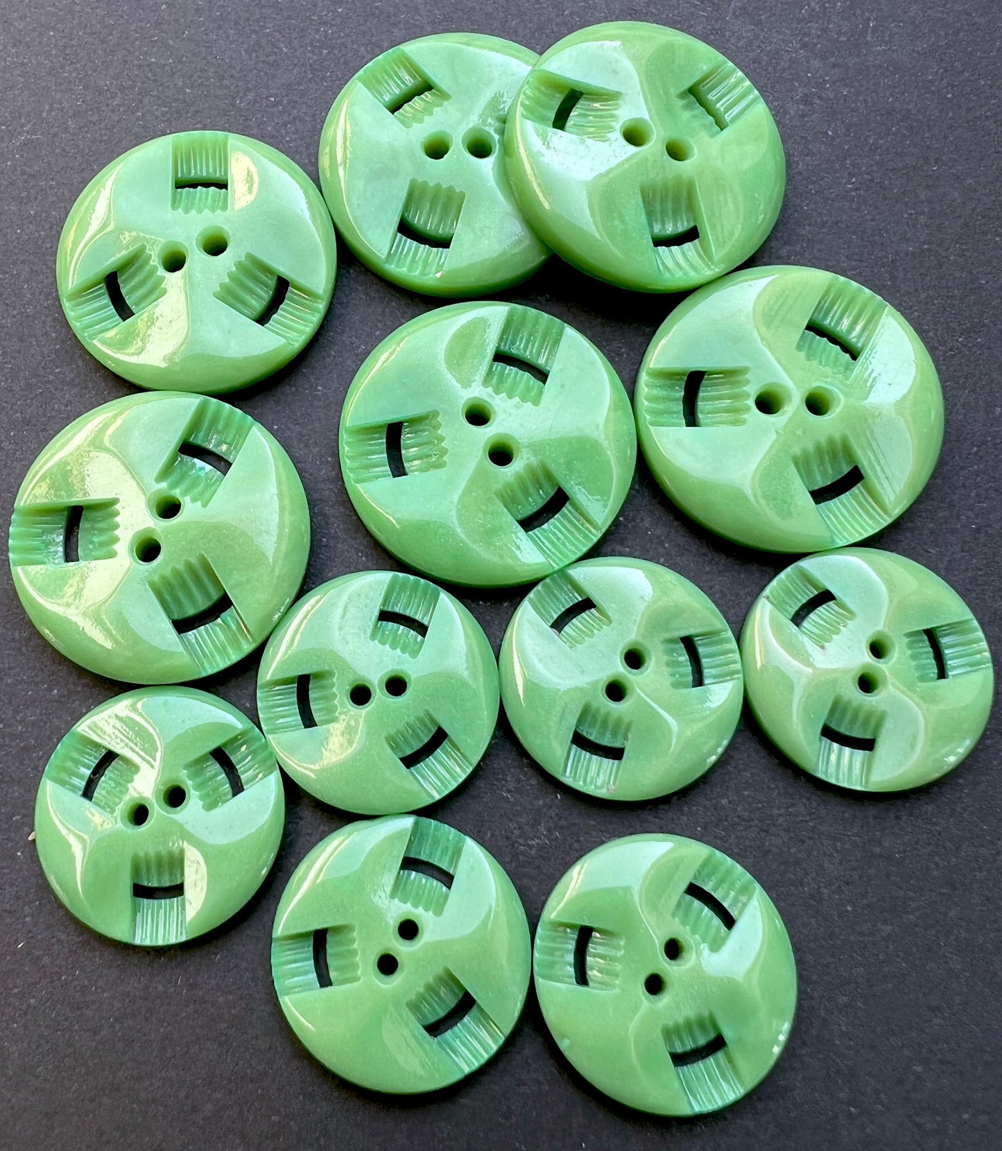 6 or 24 Soft Fresh Mint Green Vintage French  2.2cm or 1.7cm Buttons