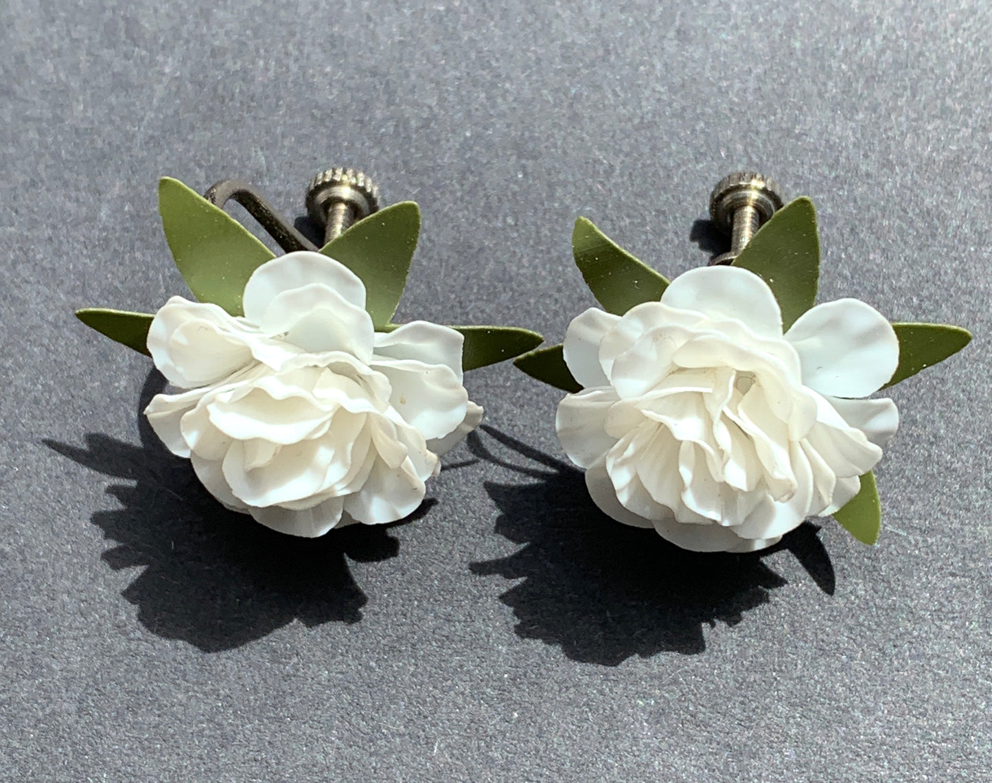 Little White Flower Celluloid Vintage Screw Clip Earrings