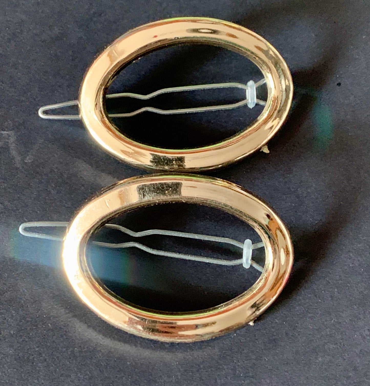 Pair of Shimmery Gold Oval or Round 1960s Hair Clips -4/5cm